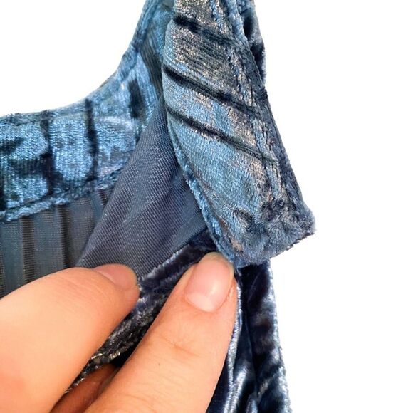 Loverich Blue Crushed Velvet Pleated High Neck Swing Tank Top Size Small Elegant - Picture 4 of 7